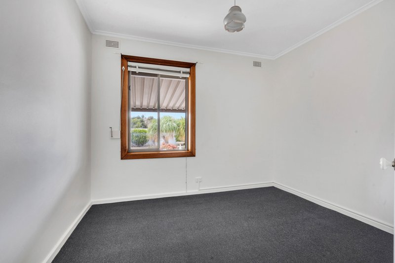 Photo - 34 Longbridge Road, Davoren Park SA 5113 - Image 9