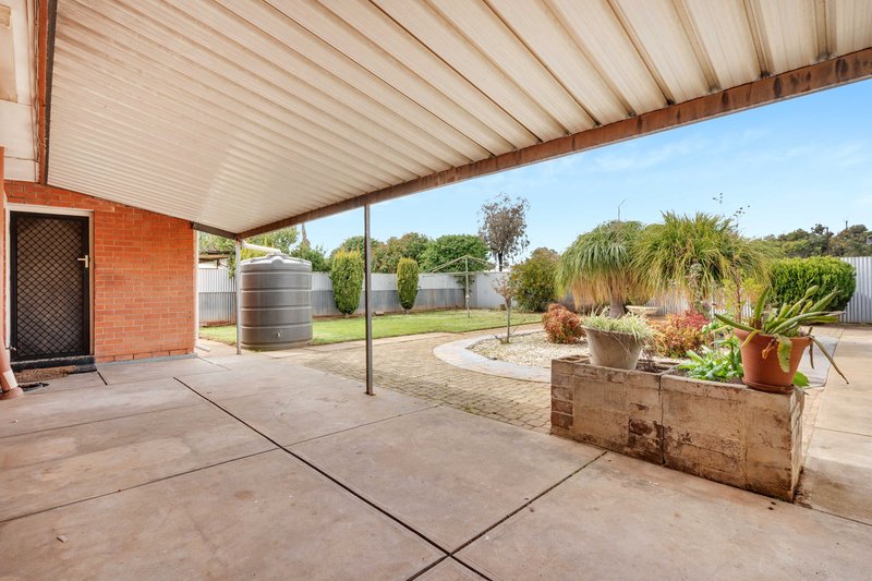 Photo - 34 Longbridge Road, Davoren Park SA 5113 - Image 14