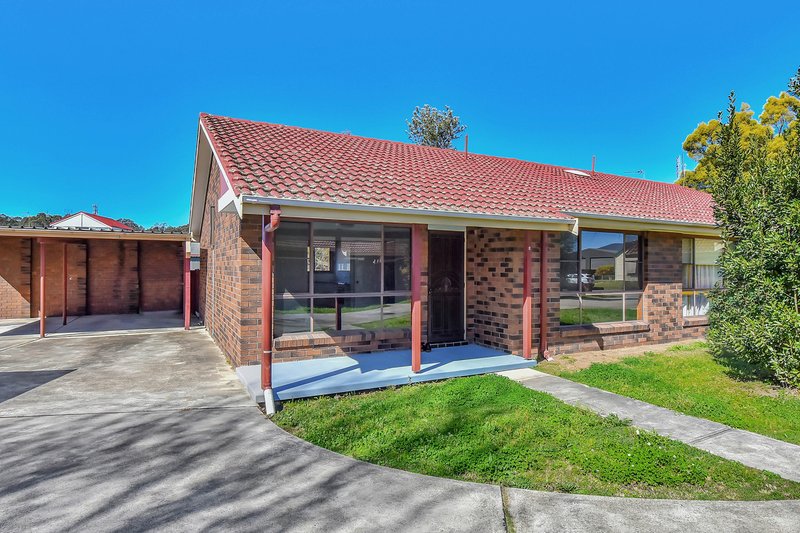 Photo - 3/4 Love Street, Cessnock NSW 2325 - Image 1