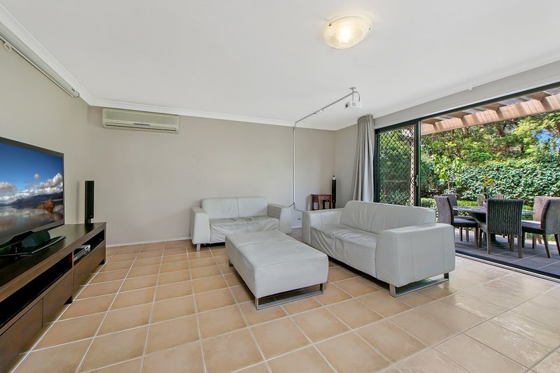 Photo - 34 Lowan Place, Kellyville NSW 2155 - Image 4