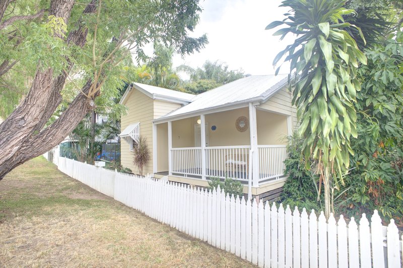 Photo - 34 Lowry Street, North Ipswich QLD 4305 - Image 21