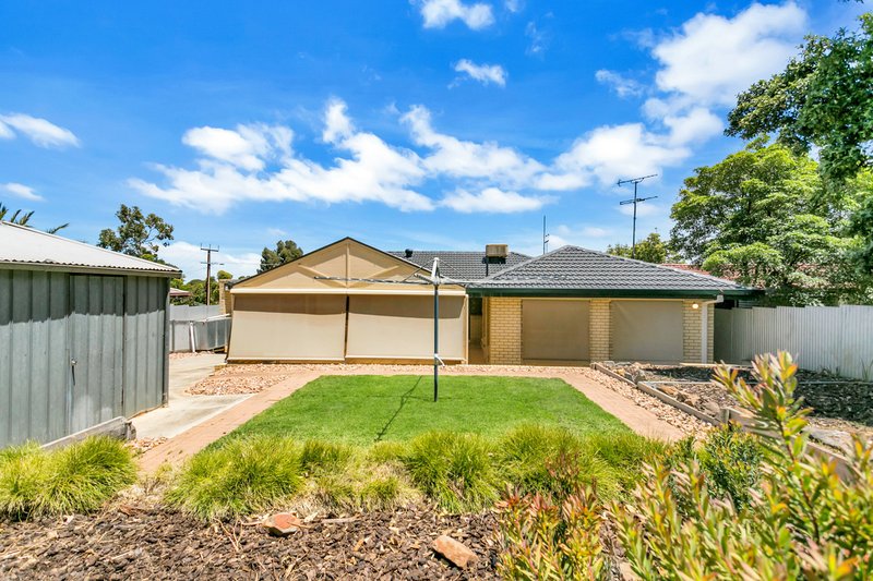 Photo - 34 Lynlee Crescent, Huntfield Heights SA 5163 - Image 4