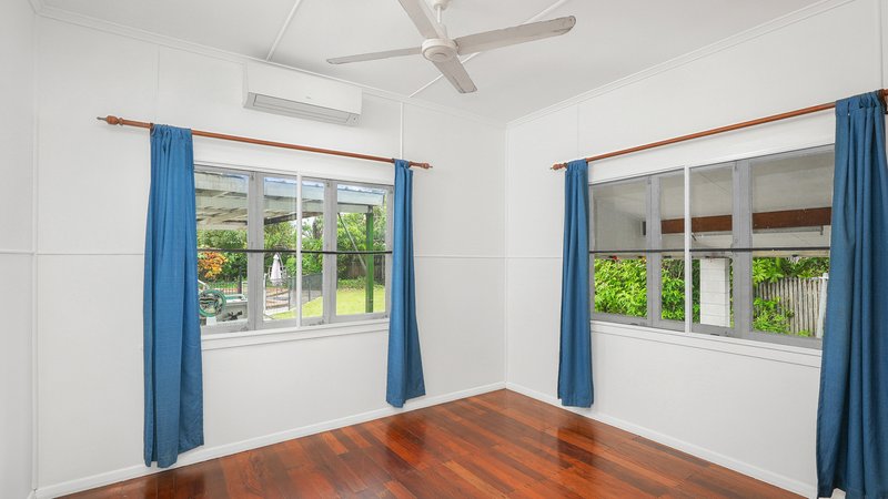 Photo - 34 Macilwraith Street, Manoora QLD 4870 - Image 13