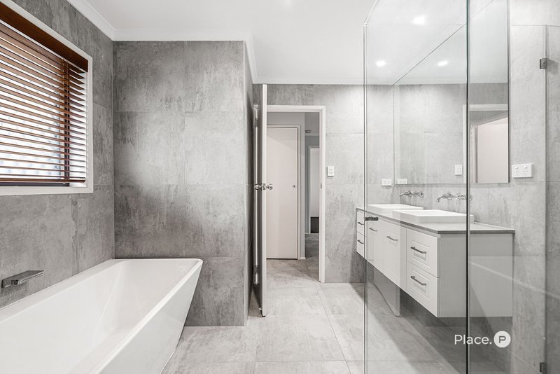 Photo - 34 Mackerel Street, Manly West QLD 4179 - Image 5
