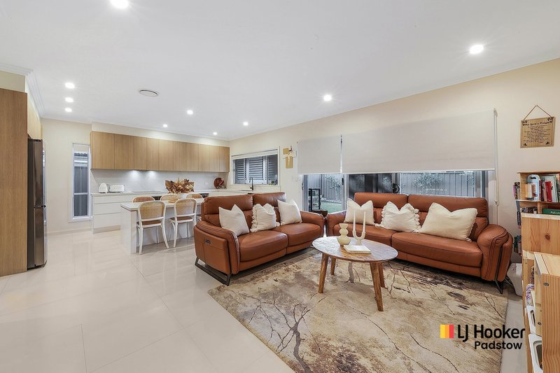 Photo - 34 Mae Crescent, Panania NSW 2213 - Image 3