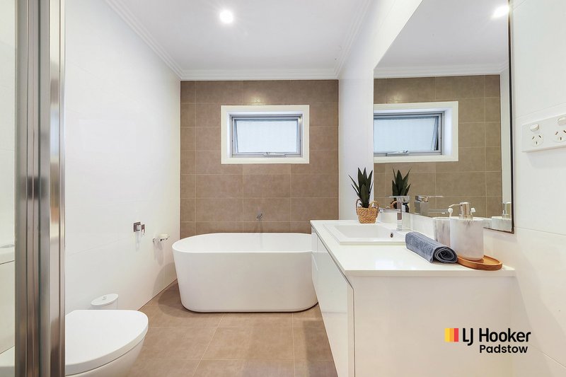 Photo - 34 Mae Crescent, Panania NSW 2213 - Image 5