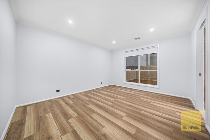 Photo - 34 Majorelle Boulevard, Wollert VIC 3750 - Image 6