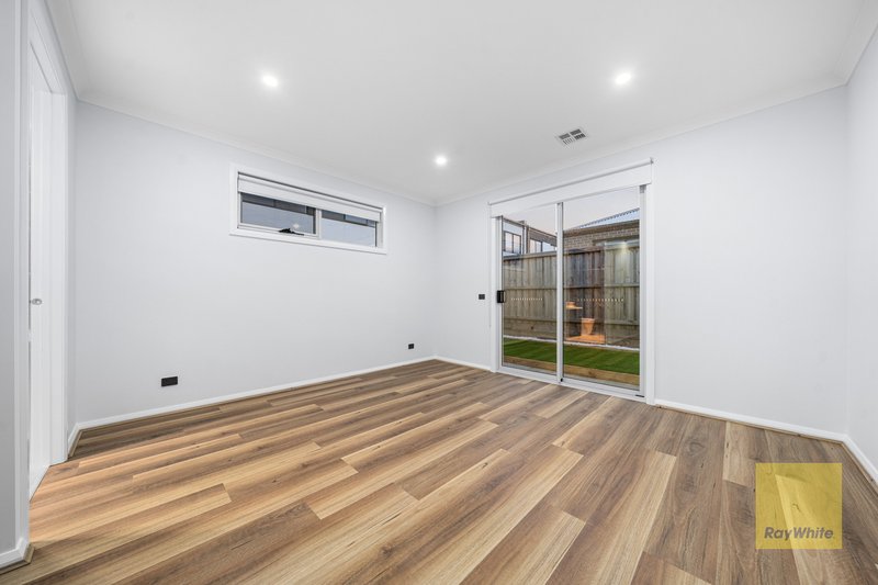 Photo - 34 Majorelle Boulevard, Wollert VIC 3750 - Image 9