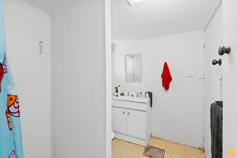 Photo - 34 Malabar Street, Wynnum West QLD 4178 - Image 12