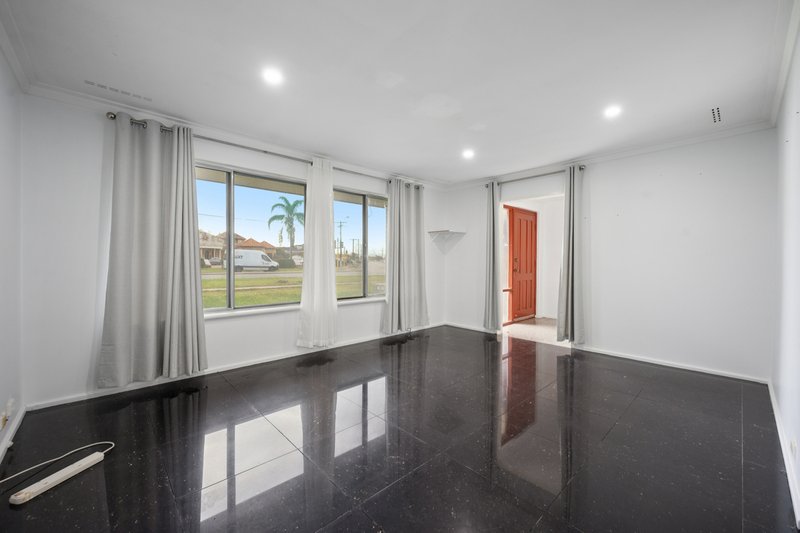 Photo - 34 Manning Road, Cannington WA 6107 - Image 18