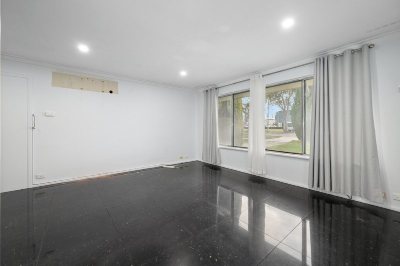 Photo - 34 Manning Road, Cannington WA 6107 - Image 19