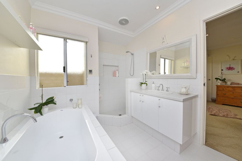 Photo - 34 Mariners View, Mindarie WA 6030 - Image 16