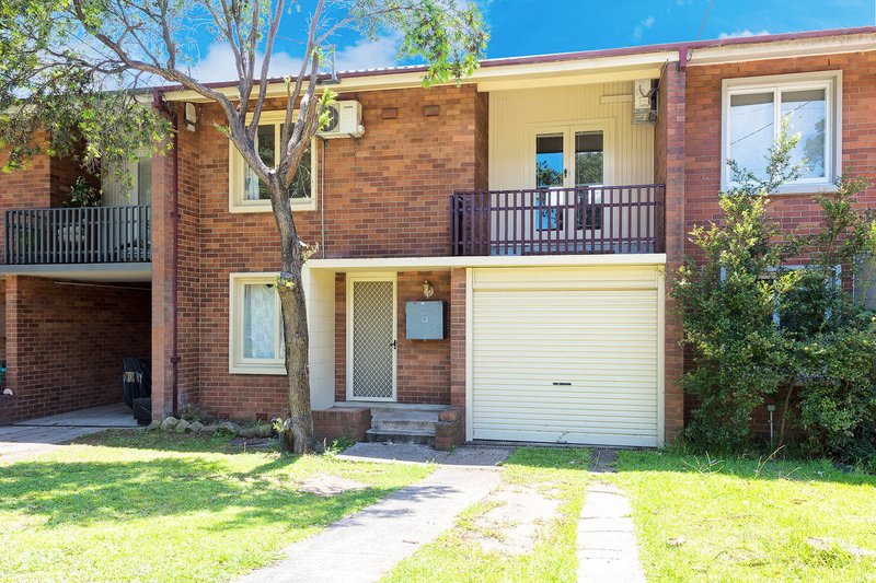 Photo - 34 Marlene Crescent, Greenacre NSW 2190 - Image 2