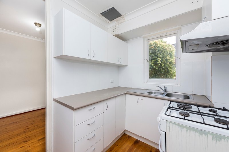 Photo - 34 Marlene Crescent, Greenacre NSW 2190 - Image 2