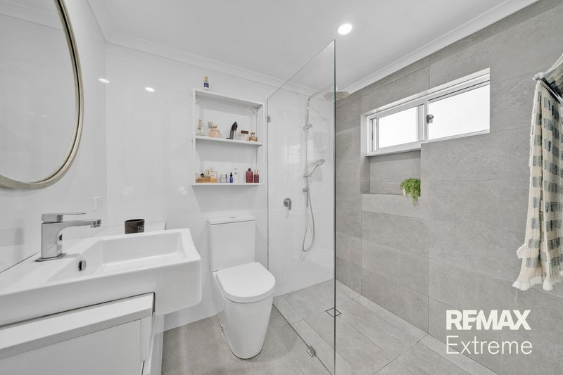 Photo - 34 Masthead Close, Jindalee WA 6036 - Image 11