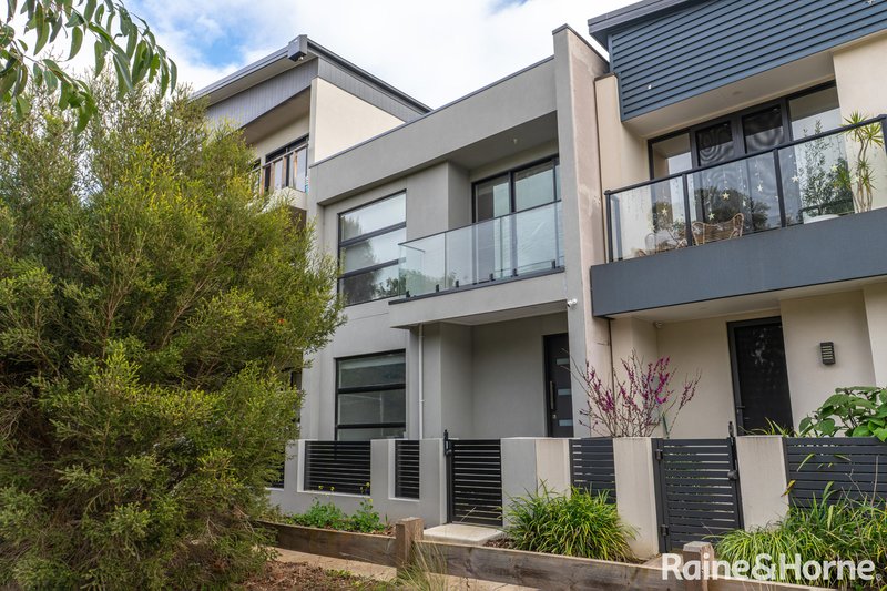 Photo - 34 Mavi Avenue, Melton VIC 3337 - Image 1