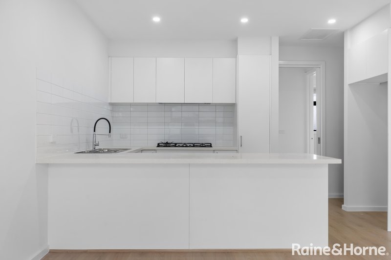 Photo - 34 Mavi Avenue, Melton VIC 3337 - Image 3