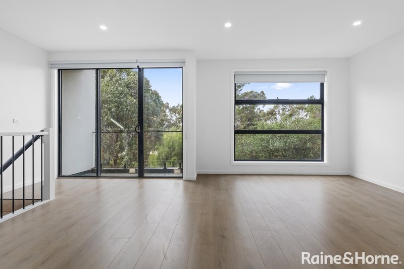 Photo - 34 Mavi Avenue, Melton VIC 3337 - Image 4