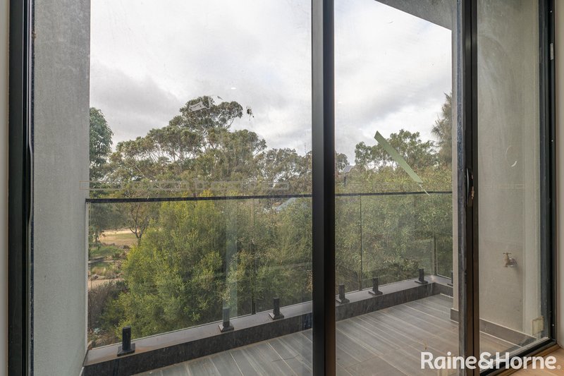 Photo - 34 Mavi Avenue, Melton VIC 3337 - Image 5