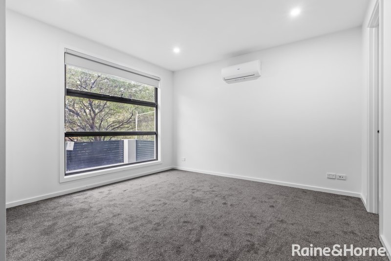 Photo - 34 Mavi Avenue, Melton VIC 3337 - Image 7