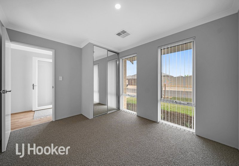 Photo - 34 Mayflower Avenue, Alkimos WA 6038 - Image 12