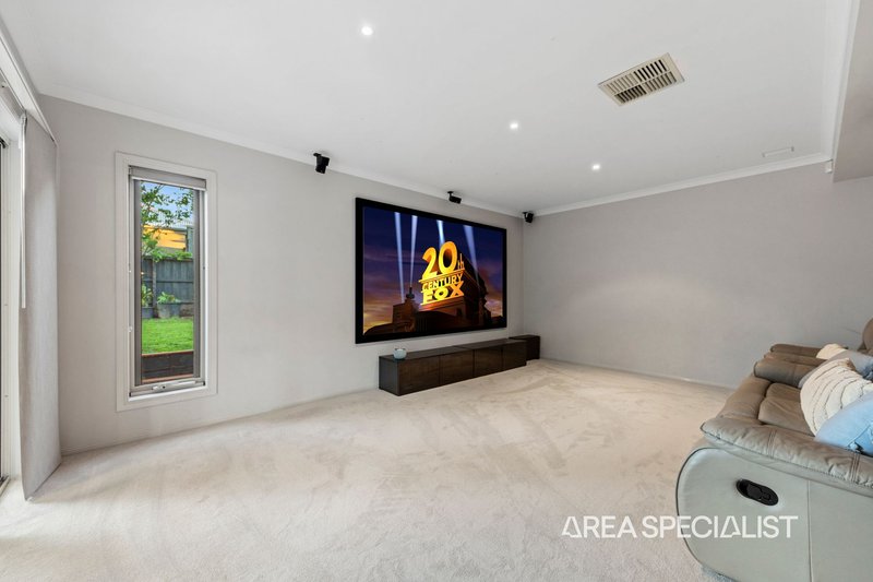 Photo - 34 Mcgarvie Crescent, Pakenham VIC 3810 - Image 21