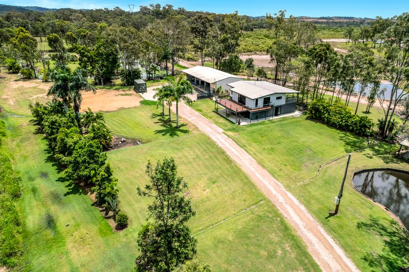 34 Mcpherson Road, Boyne Island QLD 4680