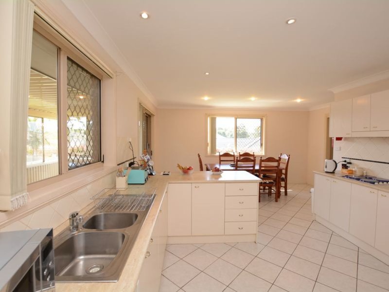 Photo - 34 Medowie Road, Old Bar NSW 2430 - Image 3