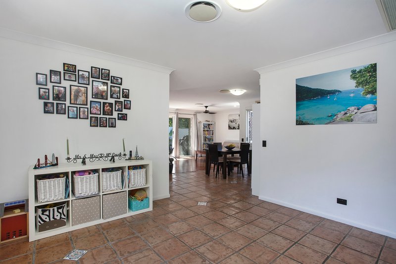 Photo - 34 Mojave Drive, Burleigh Waters QLD 4220 - Image 5