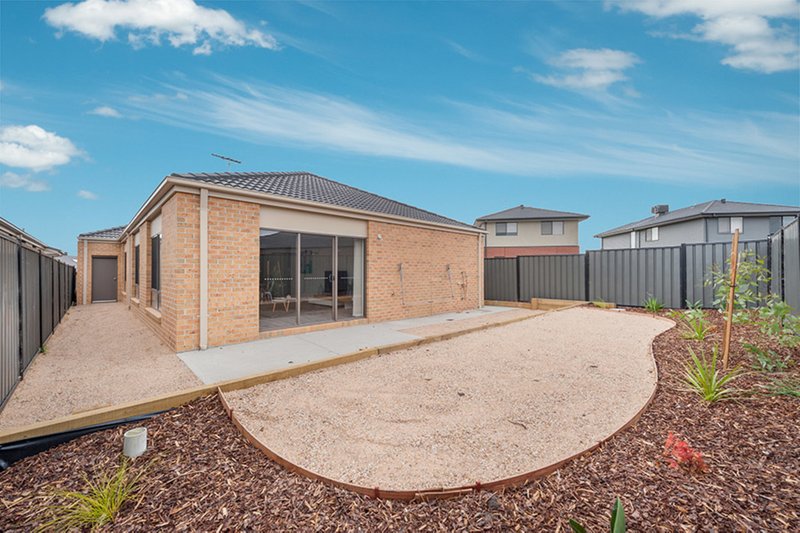 Photo - 34 Montpellier Crescent, Craigieburn VIC 3064 - Image 13