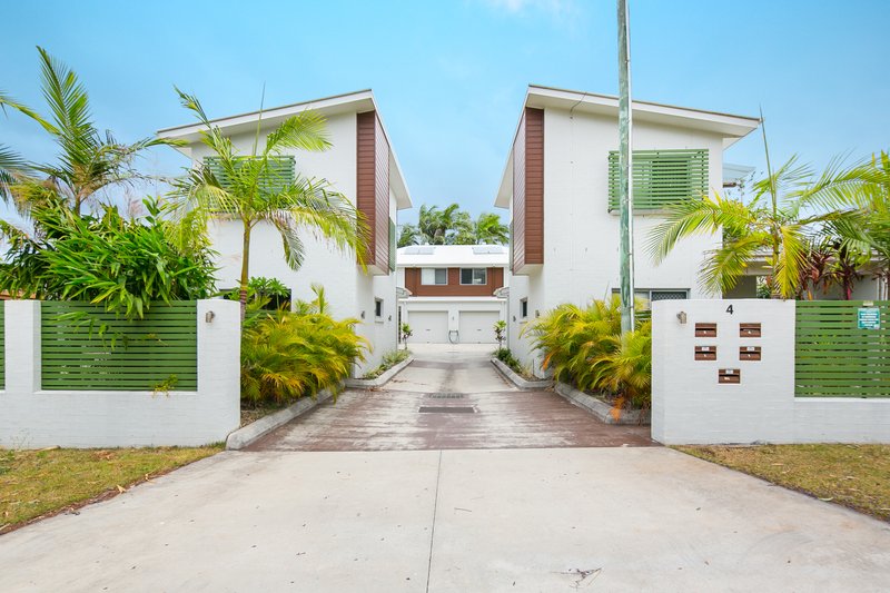 Photo - 3/4 Moore Street, Victoria Point QLD 4165 - Image 1