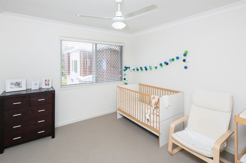 Photo - 3/4 Moore Street, Victoria Point QLD 4165 - Image 4