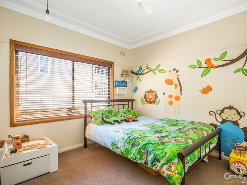 Photo - 34 Morotai Road, Revesby Heights NSW 2212 - Image 3