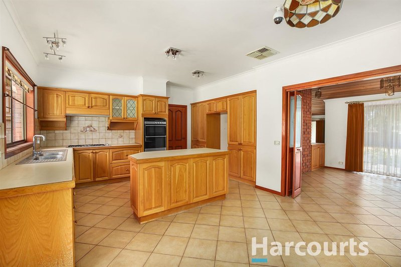 Photo - 34 Murray Crescent, Rowville VIC 3178 - Image 6