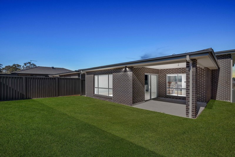 Photo - 34 Mustang Avenue, Box Hill NSW 2765 - Image 18