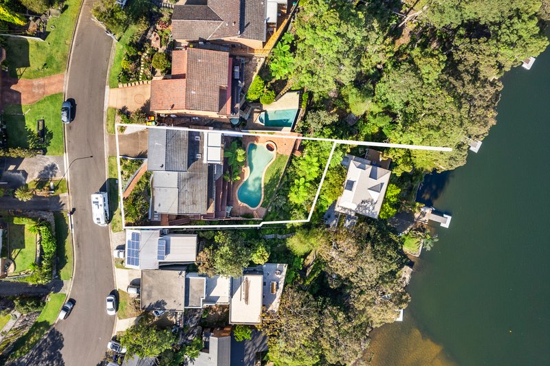 Photo - 34 Naranganah Avenue, Gymea Bay NSW 2227 - Image 4