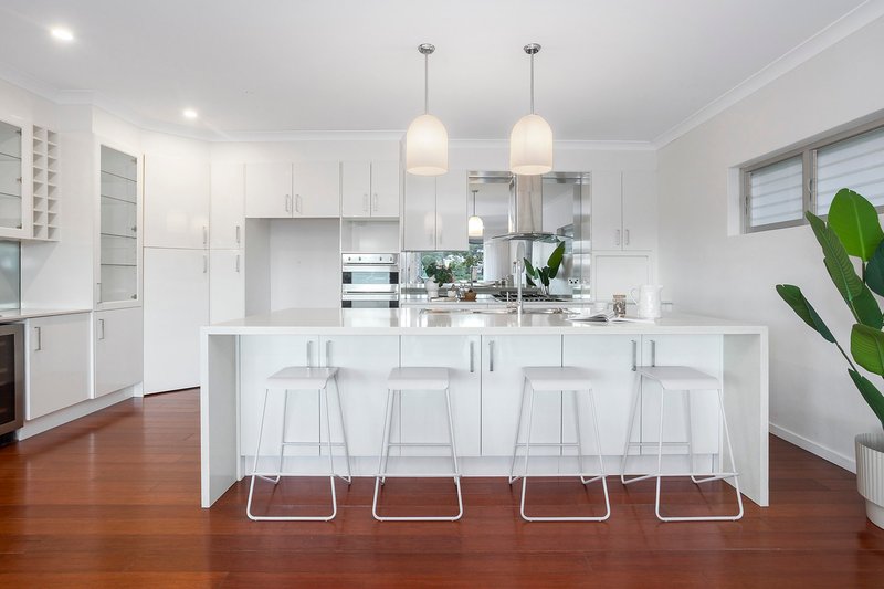 Photo - 34 Naranganah Avenue, Gymea Bay NSW 2227 - Image 9