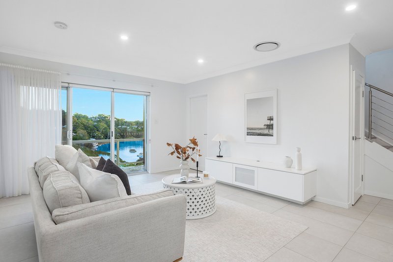 Photo - 34 Naranganah Avenue, Gymea Bay NSW 2227 - Image 17