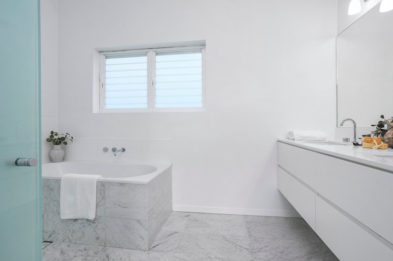 Photo - 34 Naranganah Avenue, Gymea Bay NSW 2227 - Image 24