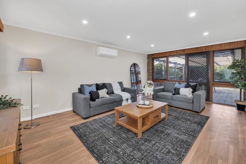 Photo - 34 Nightingale Drive, Werribee VIC 3030 - Image 10