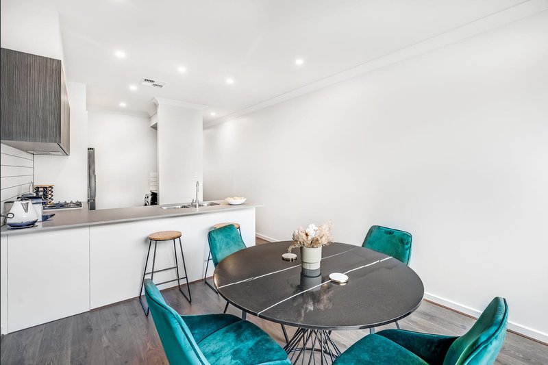 Photo - 34 Norman Road, West Lakes SA 5021 - Image 7