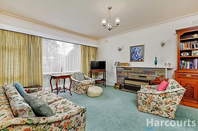 Photo - 34 Nottingham Street, Glen Waverley VIC 3150 - Image 7