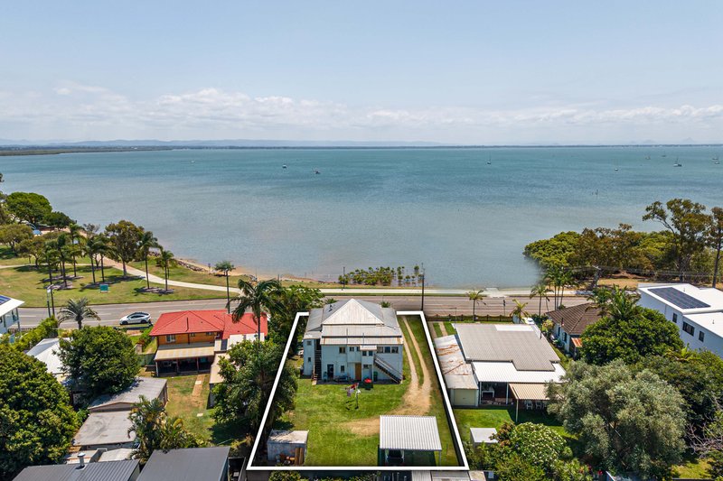 34 Oyster Point Esplanade, Scarborough QLD 4020