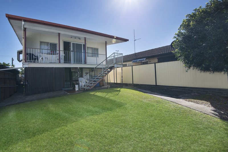 Photo - 34 Palm Beach Avenue, Palm Beach QLD 4221 - Image 2