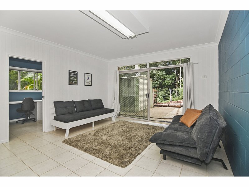 Photo - 34 Palm Street, Maleny QLD 4552 - Image 17