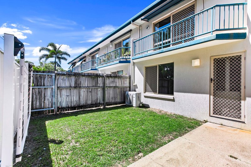 Photo - 3/4 Pilot Street, Urangan QLD 4655 - Image 14