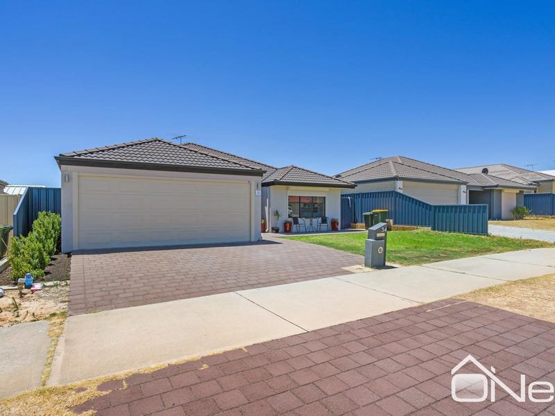 34 Plaistowe Boulevard, Byford WA 6122