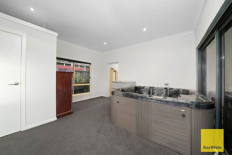 Photo - 34 Poplar Boulevard, Tarneit VIC 3029 - Image 22