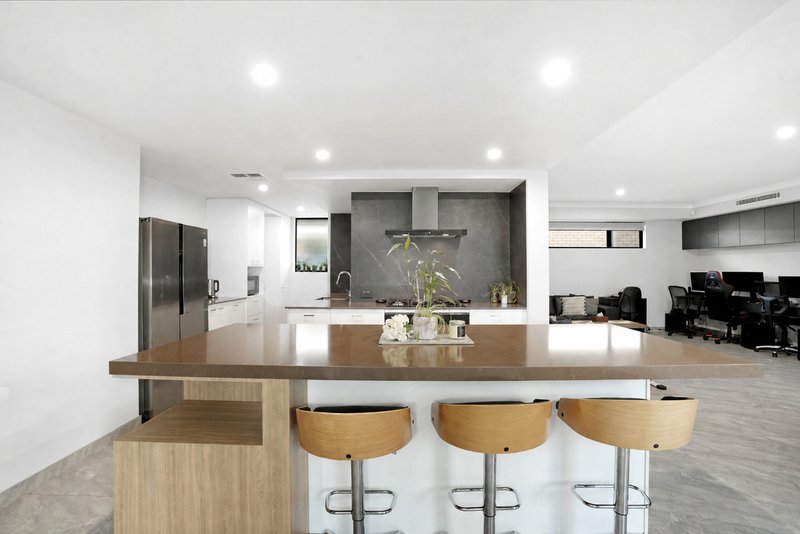 Photo - 34 Propeller Avenue, Brabham WA 6055 - Image 2