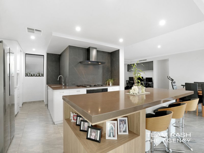 Photo - 34 Propeller Avenue, Brabham WA 6055 - Image 5